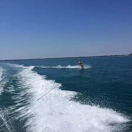 アパート Lignano Pineta With Air Conditioning&washing Machine リニャーノ・サッビアドーロ