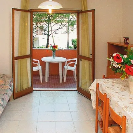 Апартаменты Lignano Pineta With Air Conditioning&washing Machine Линьяно-Саббьядоро