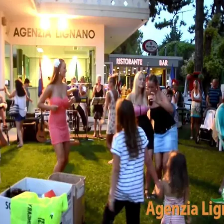 Lägenhet Lignano Pineta With Air Conditioning&washing Machine